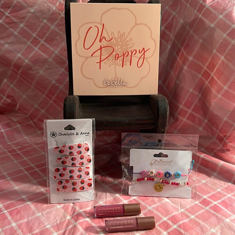 🎈SALE🎈🎀#24.MAKEUP GRAB BAG🎀